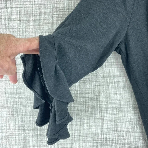 Banana Republic Womens Size 14 Ruffle sleeve thin sweater 0230 - Picture 3 of 8